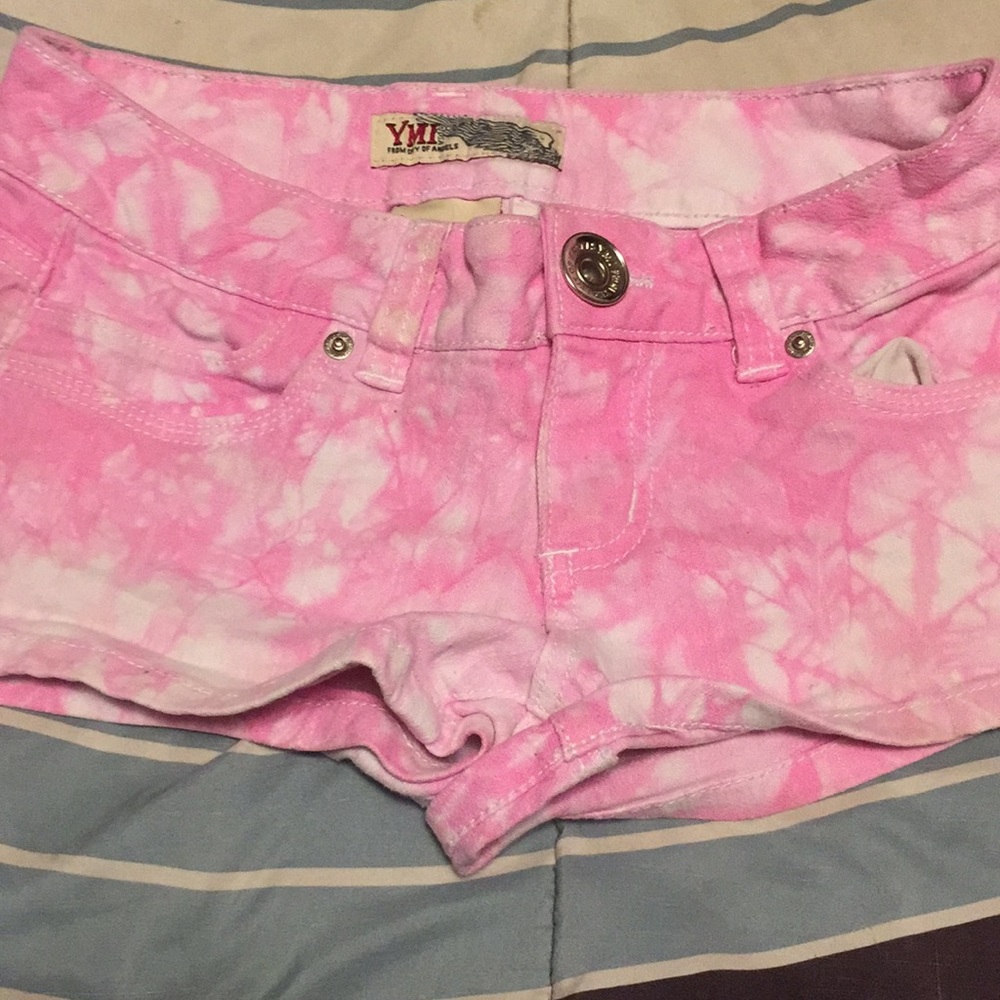 3/$15🥰Ymi pink n white shorts